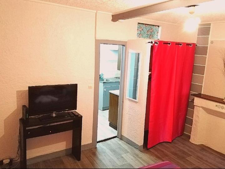Appartement T1 Bis Quartier Du Chateau De โป ภายนอก รูปภาพ